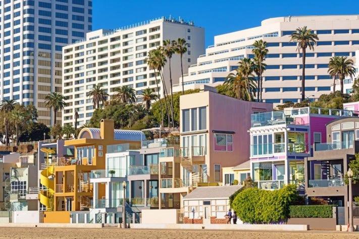 12 Walk Promenade Heart Santa Monica