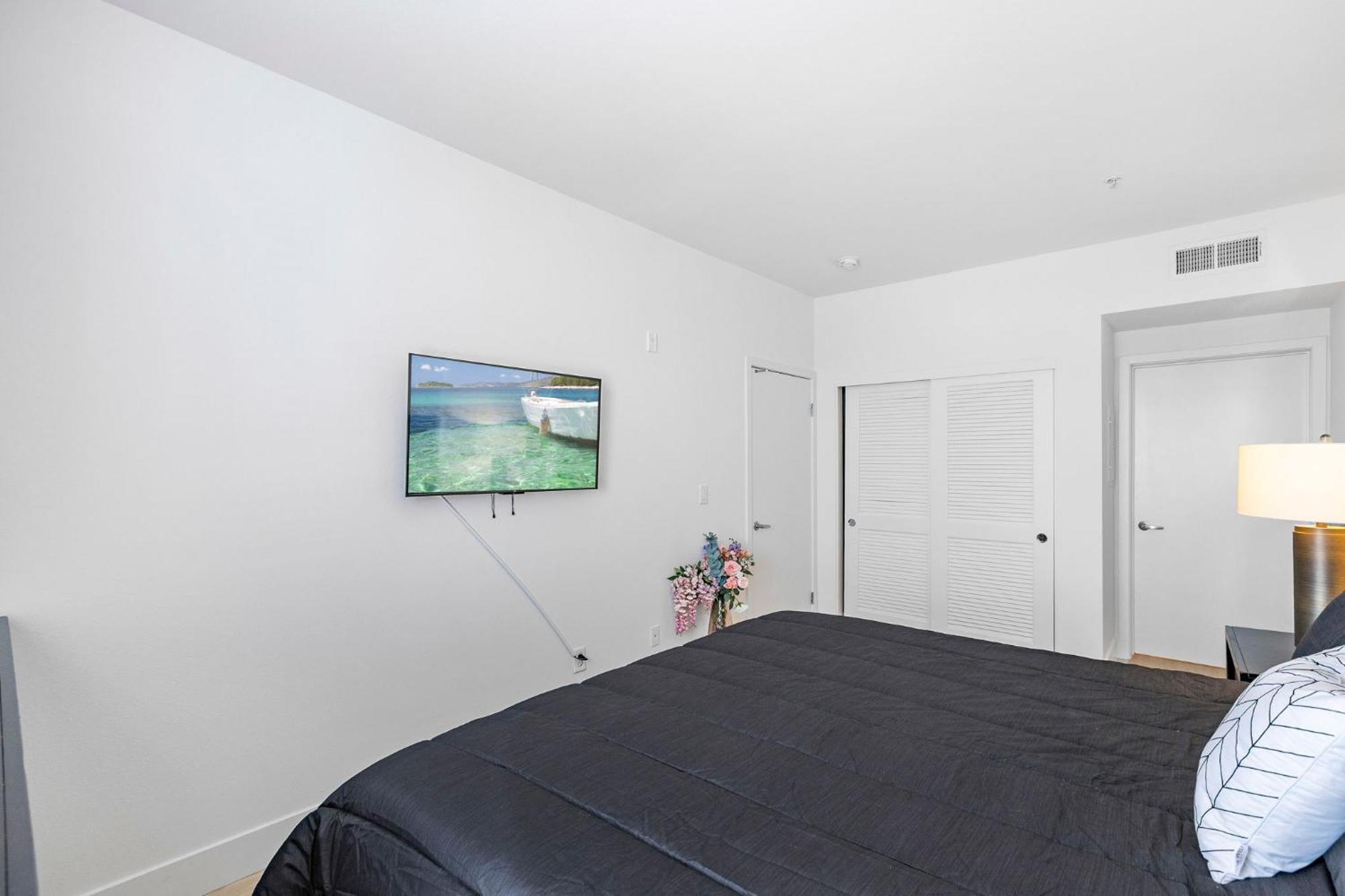12 Walk Promenade Heart Santa Monica Apartment